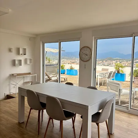 Penthouse Panoramique Avec Jacuzzi * Ajaccio (Corsica)