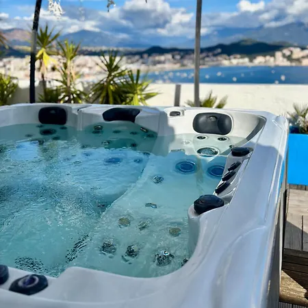 Apartment Penthouse Panoramique Avec Jacuzzi *
